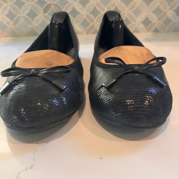 Vionic Spark Minna Slip-On Toe Cap Ballet Flat Shoe Sz 8.5 - Picture 5 of 11